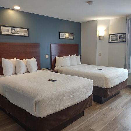 Baymont By Wyndham Flat Rock Hotel Екстериор снимка