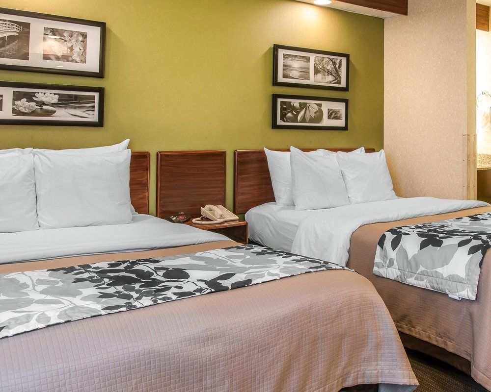 Baymont By Wyndham Flat Rock Hotel Екстериор снимка